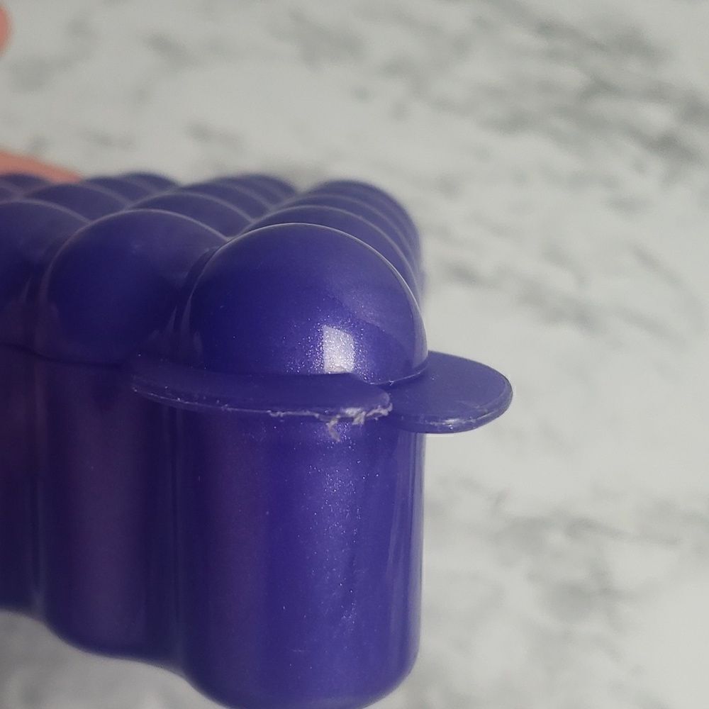 Tupperware Purple Grape Container - Picture 2 of 7